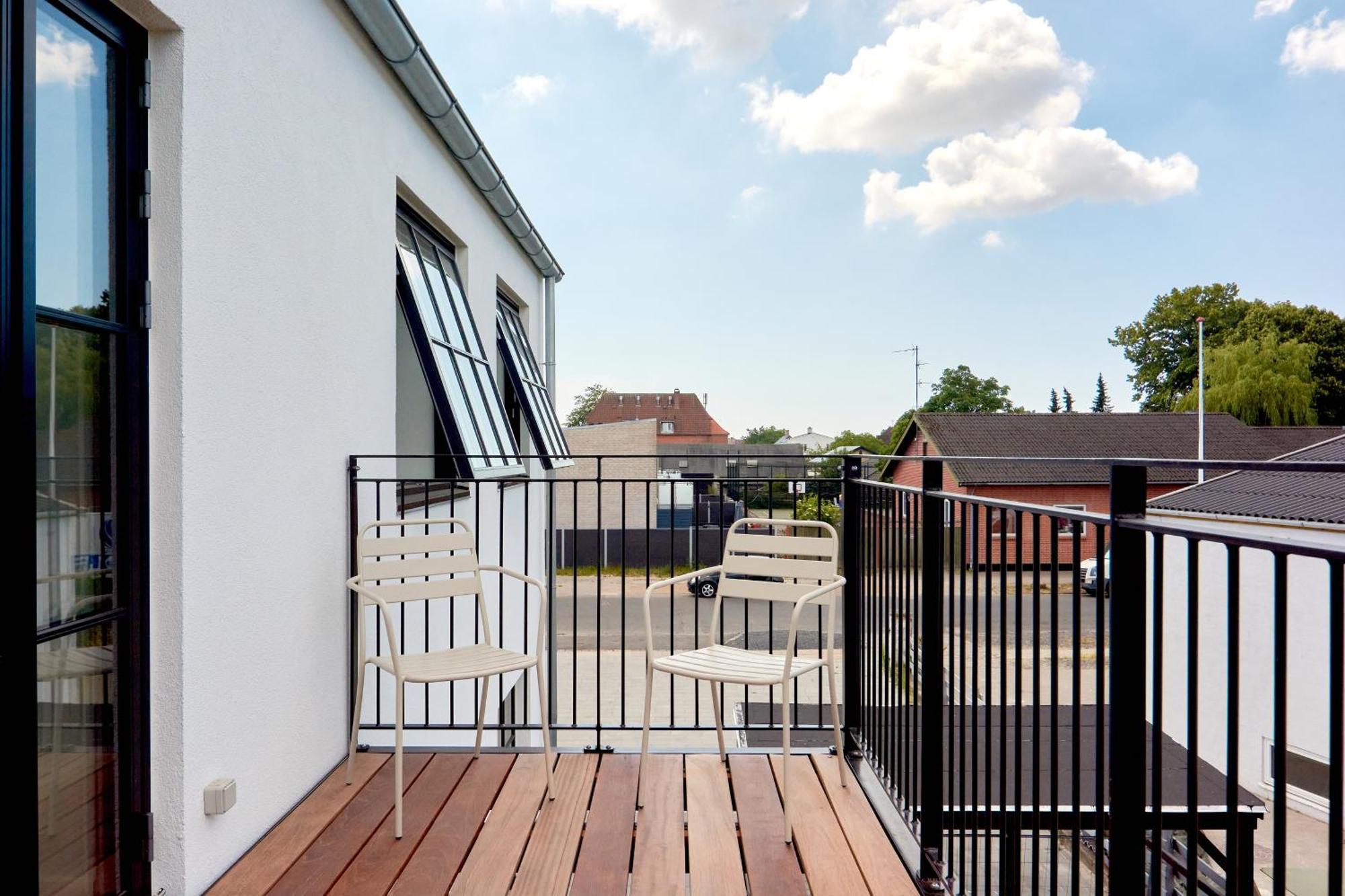 Lejlighed Cozy And Bright With Private Car Park